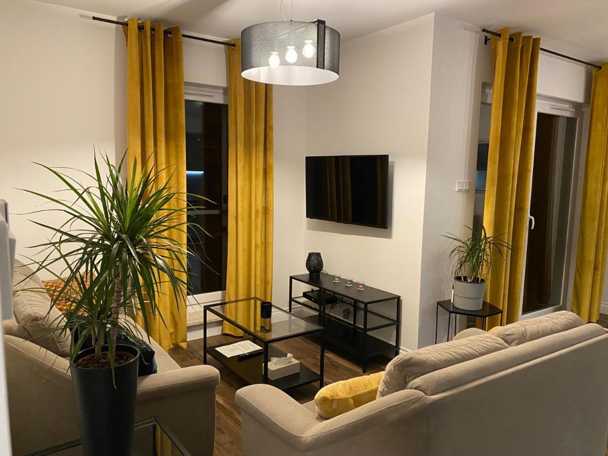 Apartament Moniuszki กอร์ซุฟเวียลคอปอลสกี ภายนอก รูปภาพ